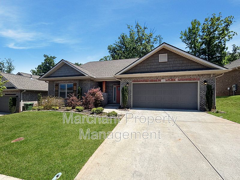 1st image of 120 Starlight Dr