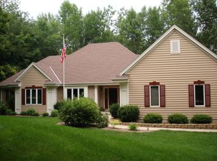 N93W25118 Bittersweet Dr, Sussex, WI 53089