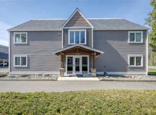 302 Village Way #101, Qualicum Beach, BC