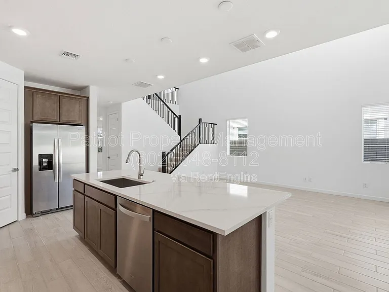 7404 W Buckhorn Trl — Photo 9