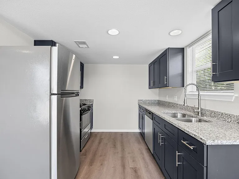 2615 Ektom Dr — Photo 39