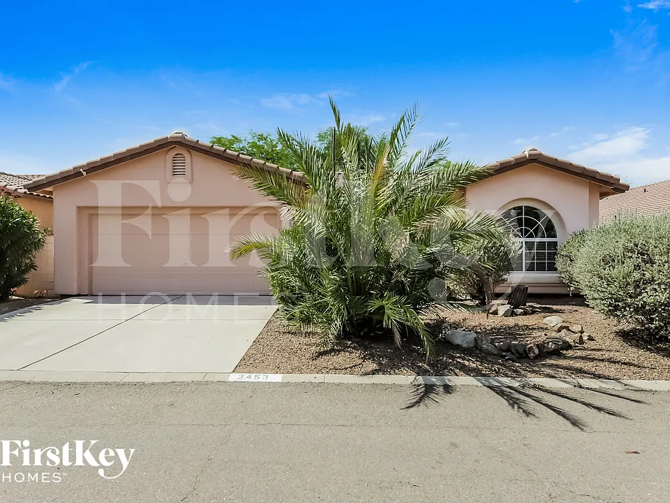 3453 W Desert Bend Loop