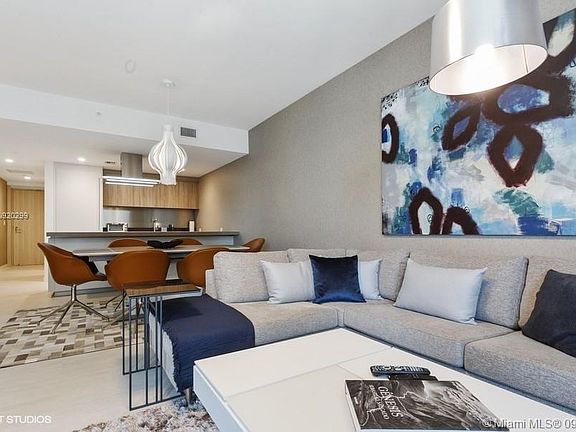 2nd image of 1000 Brickell Plz #4007