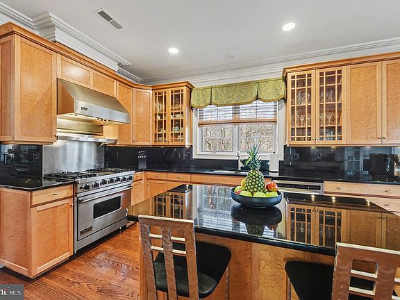 2nd image of 438 Dreshertown Rd