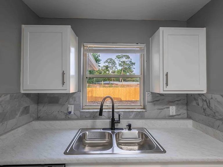 2013 Ronald Ln — Photo 15