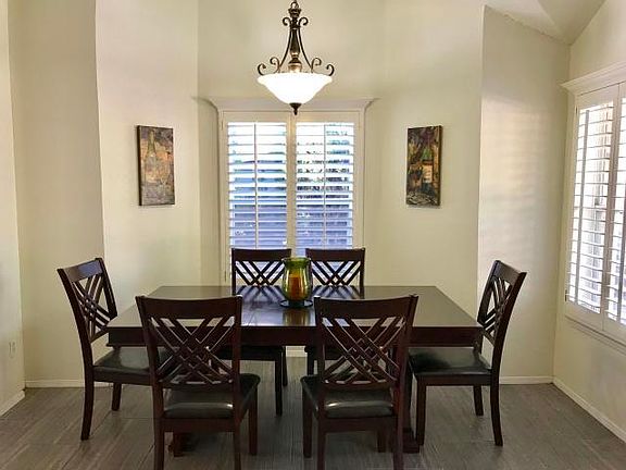 2nd image of 752 Istanbul Cir
