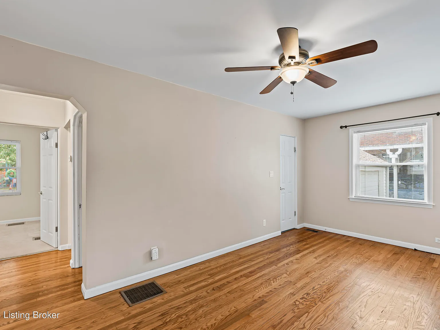 3 bed, 2.0 bath, 1872 sqft, $2,500 — Photo 4
