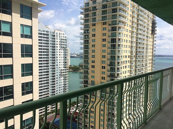 3rd image of 1200 Brickell Bay Dr APT 2708