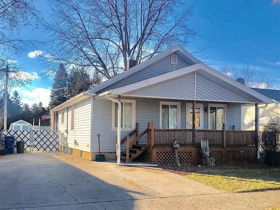 1st image of 805 W Ionia Ave