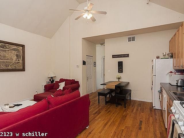 1st image of 2123 W Schiller St #124