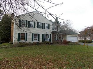 40 Pebble Creek Ln #PVT, Pittsford, NY 14534