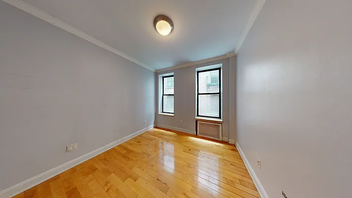 Rented by Bond New York | media 11