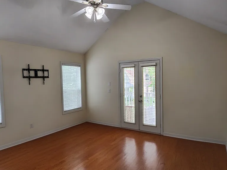 1292 Isle Bay Dr — Photo 13