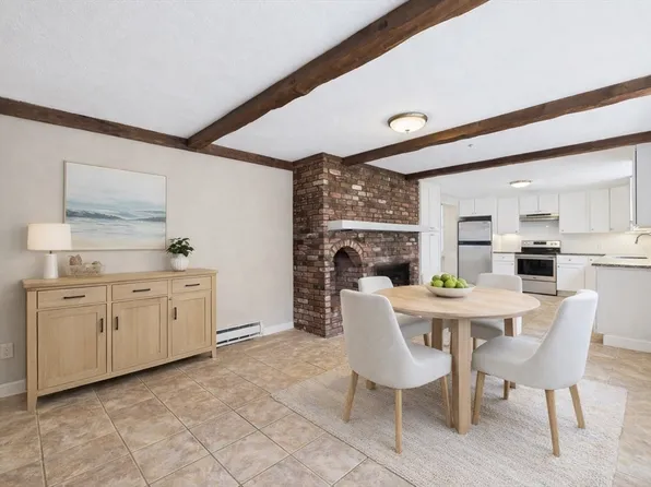 215 Stoney Lea Rd, Dedham, MA 02026