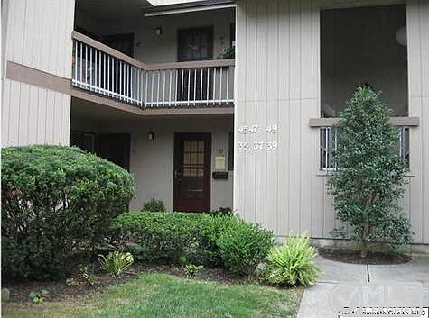 1st image of 39 Eastport Ct