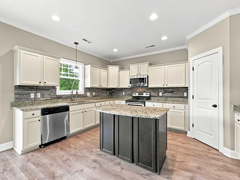 208 Misty Cove Ct — Photo 16