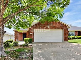 1966 Courtside Dr, Grand Prairie, TX 75051