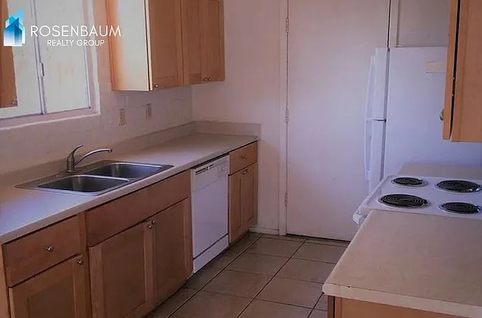 3647 E Bellevue St #3647 — Photo 5
