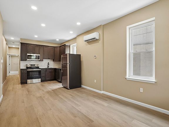 3rd image of 405 School St Unit 1