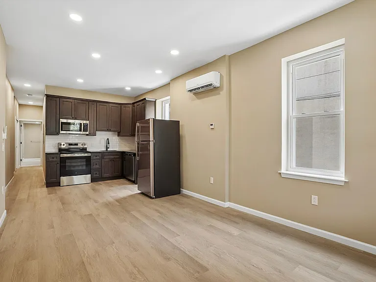 405 School St #1 — Photo 3