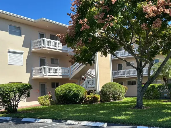 2811 Garden Drive S #101, Lake Worth, FL 33461