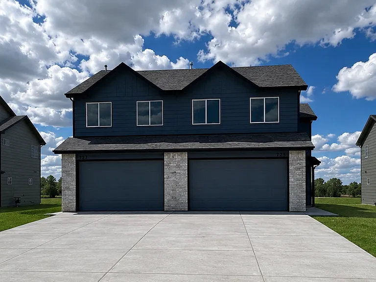 726 E Briarbrook Ln — Photo 3