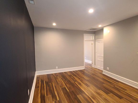 3rd image of 3225 W Montgomery Ave #C