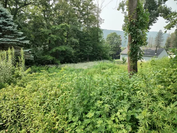 0 Taylor St, Gilbertville, MA 01031