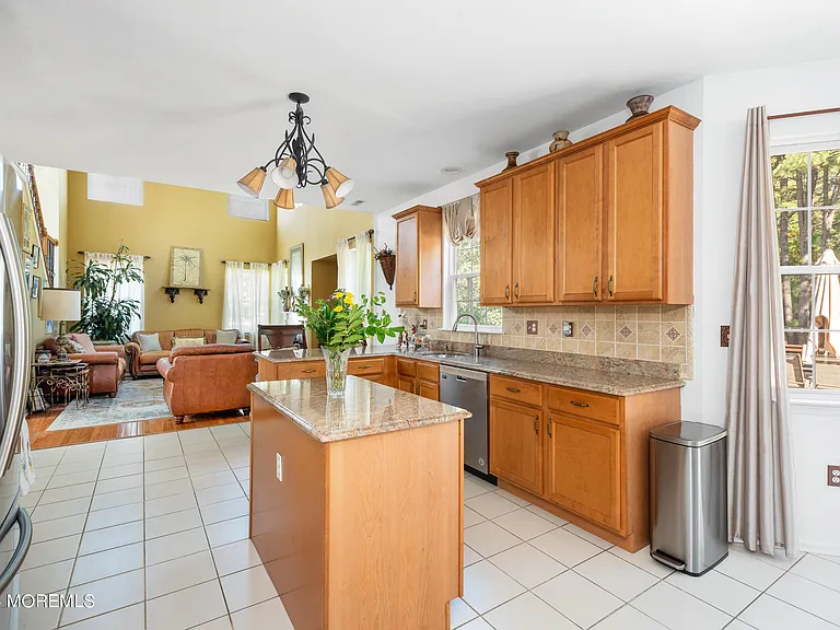 4 Scottsdale Ct — Photo 24