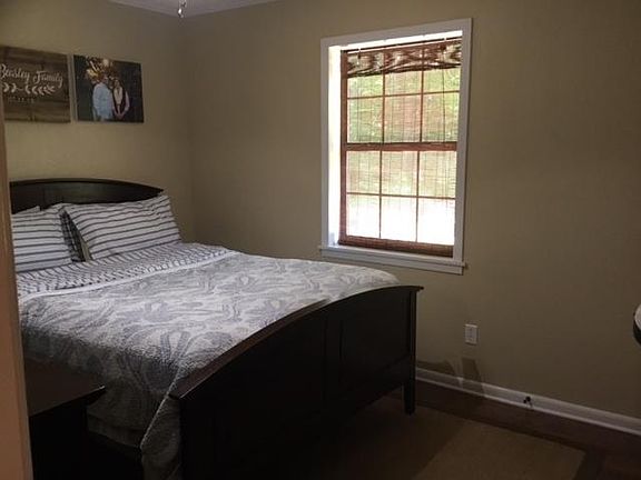 5th image of 115 Clyde Moore Cir