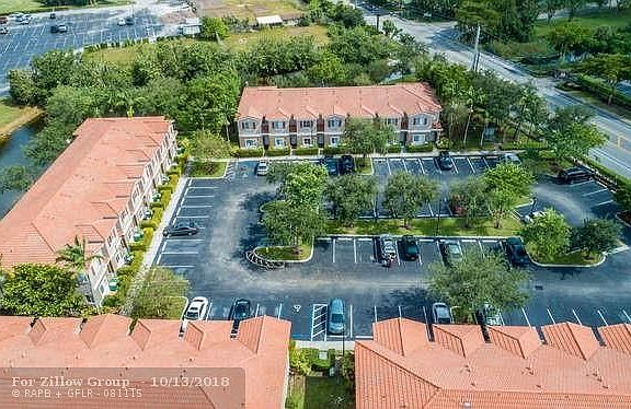4th image of 4413 Woodland Cir #4413
