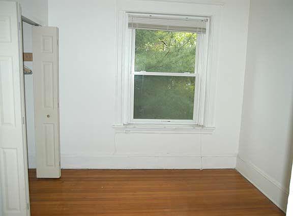 4th image of 20 Medway St APT 11