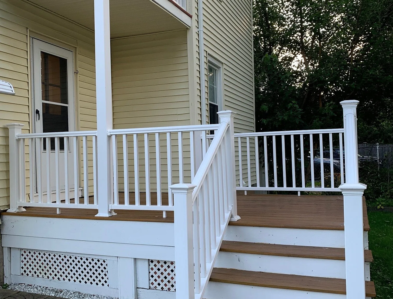 3 bed, 1300 sqft, $2,700 — Photo 2