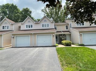 30 Southwick Ct, Rochester, NY 14623