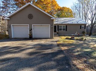 64 Cutts Rd, Kittery, ME 03904