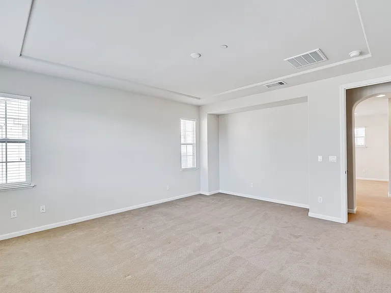 104 Alden Ct — Photo 30