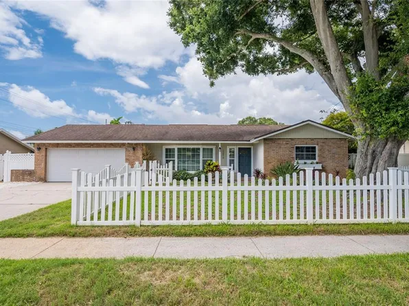12473 90th Ave, Seminole, FL 33772