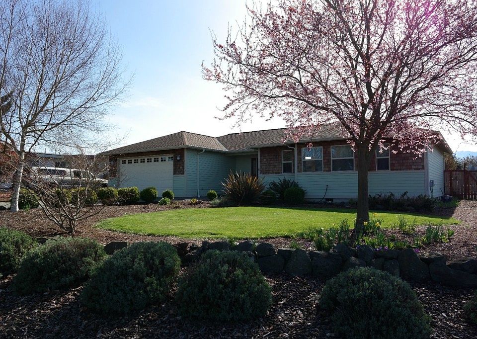 1st image of 170 Smithfield Dr