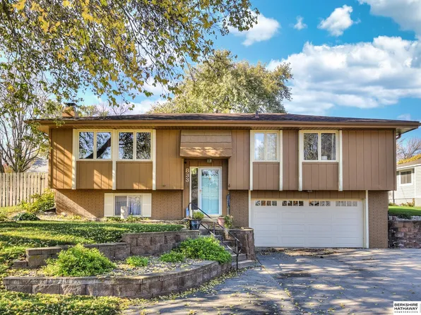833 N 26th Ave, Blair, NE 68008