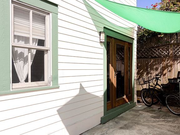 4th image of 800 Elizabeth St