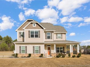 325 Gadson Dr, Hope Mills, NC 28348