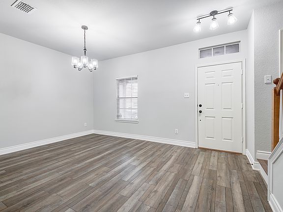 4th image of 8300 Carallia Ct