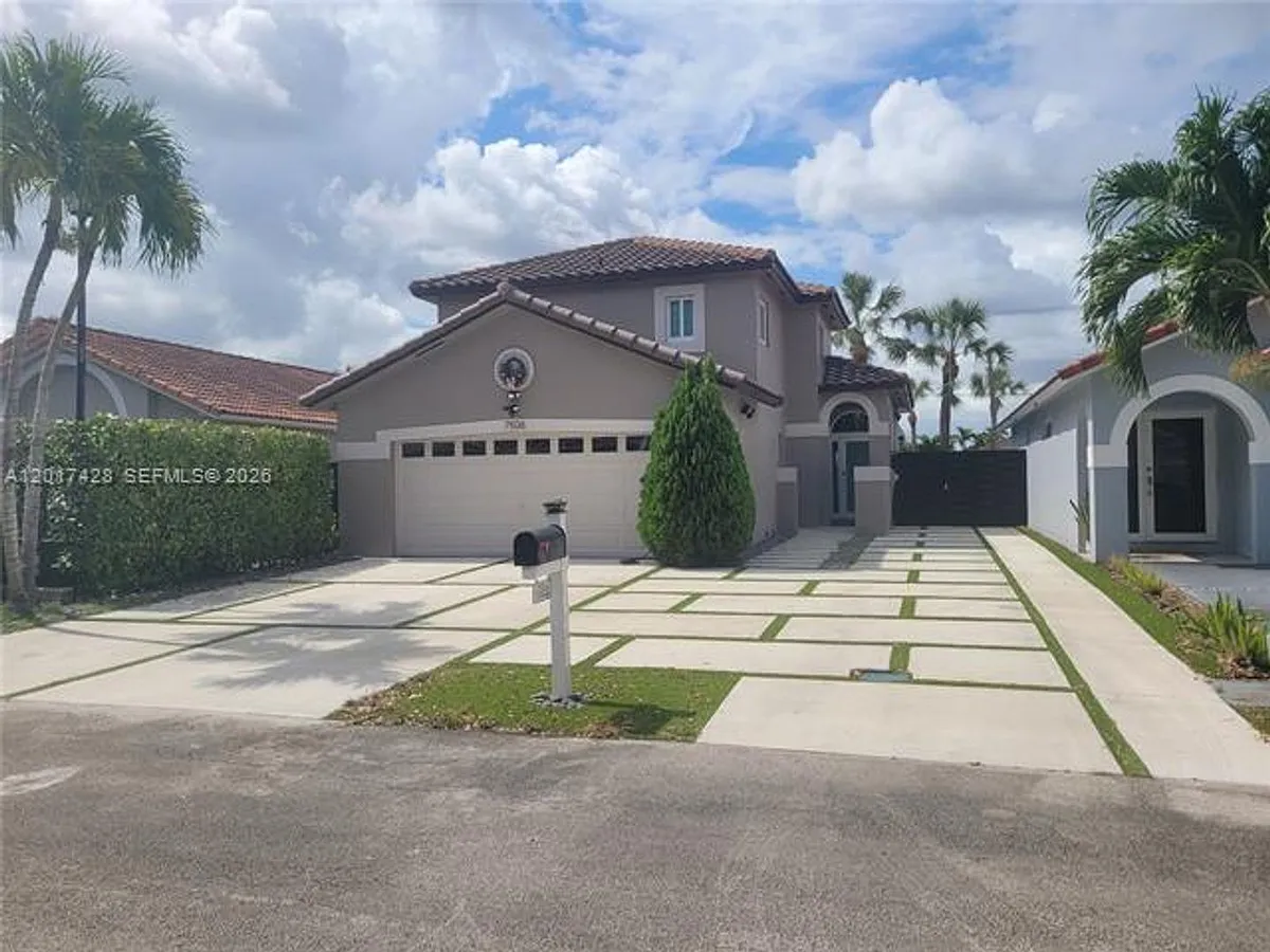 Building Photo - 7506 NW 169th Ter #1