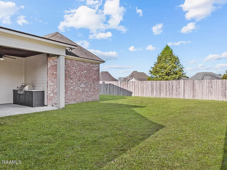 113 Beauchamp Ln — Photo 32