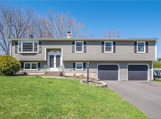 288 Deerfield Dr, Berlin, CT 06037