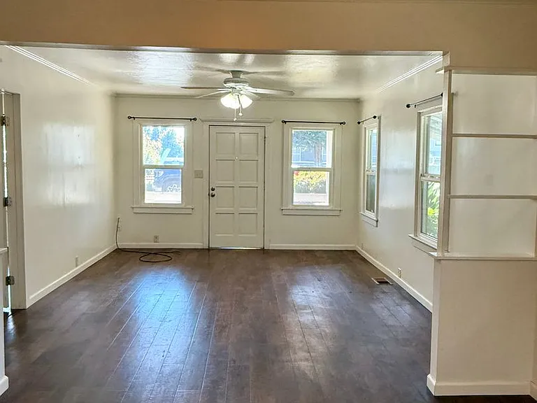 1570 Nord Ave — Photo 5