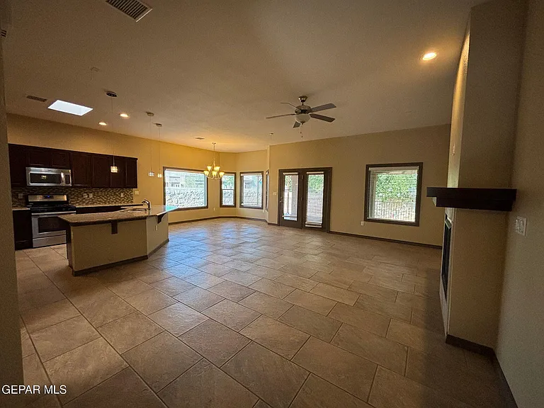5724 Valley Lilac Ln — Photo 10