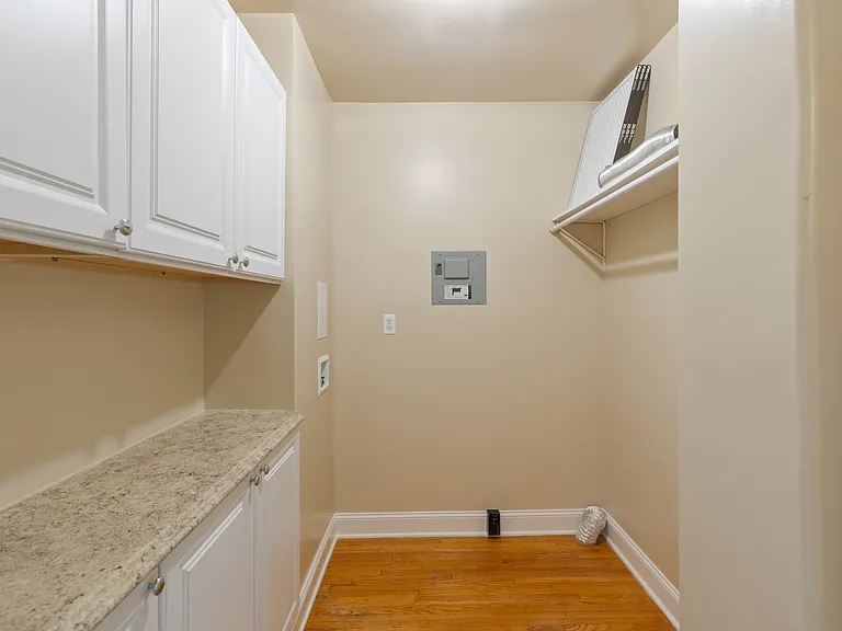 3228 Lakeshore Dr — Photo 35