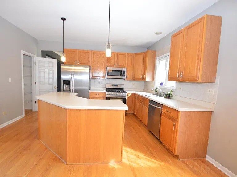 3301 Banford Cir — Photo 6