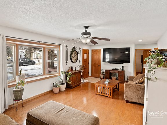 5th image of 288 Marion Ct
